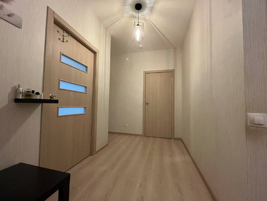 Продам трехкомнатную (3-комн.) квартиру, Революции ул, 52кВ, Пермь г