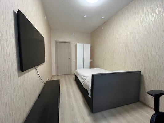 Продам трехкомнатную (3-комн.) квартиру, Революции ул, 52кВ, Пермь г