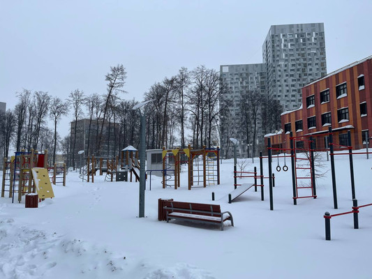 Продам трехкомнатную (3-комн.) квартиру, Революции ул, 52кВ, Пермь г