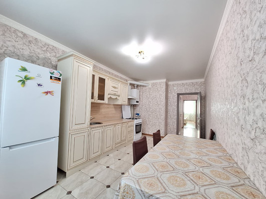 Сдам двухкомнатную (2-комн.) квартиру, Шарданова ул, 46к3, Нальчик г