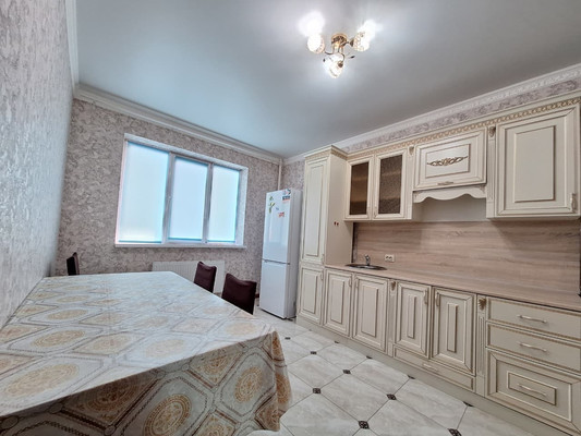 Сдам двухкомнатную (2-комн.) квартиру, Шарданова ул, 46к3, Нальчик г