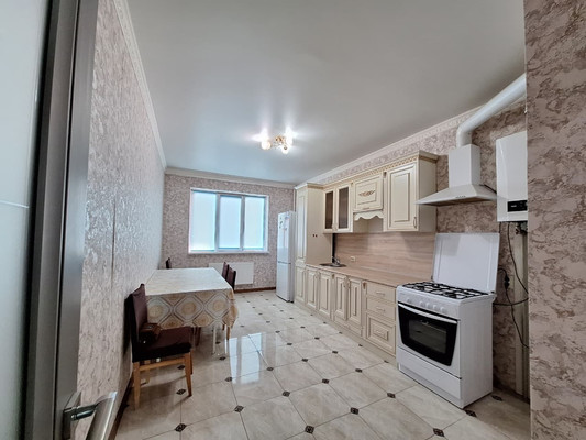 Сдам двухкомнатную (2-комн.) квартиру, Шарданова ул, 46к3, Нальчик г