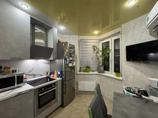 Продам двухкомнатную (2-комн.) квартиру, Липчанского ул, 4, Москва г