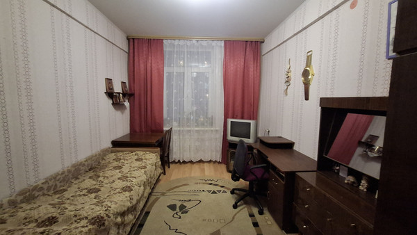 Продам трехкомнатную (3-комн.) квартиру, Гоголя ул, 15, Ступино г