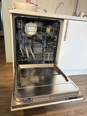 Продам двухкомнатную (2-комн.) квартиру, Новая ул, 7, Мурино п