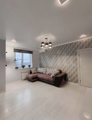 Продам двухкомнатную (2-комн.) квартиру, Мира ул, 40, Пенза г