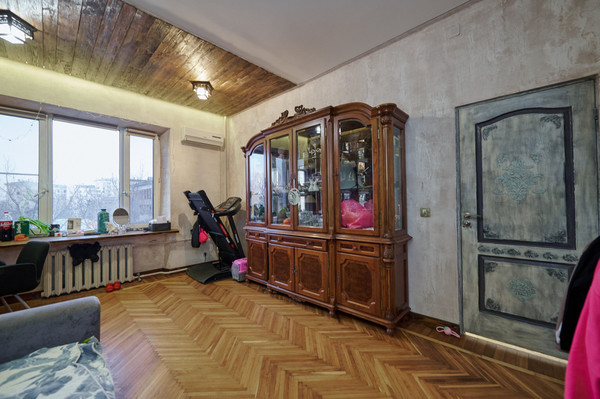 Продам трехкомнатную (3-комн.) квартиру, Студенческая ул, 30к1, Москва г