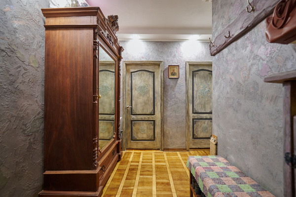 Продам трехкомнатную (3-комн.) квартиру, Студенческая ул, 30к1, Москва г