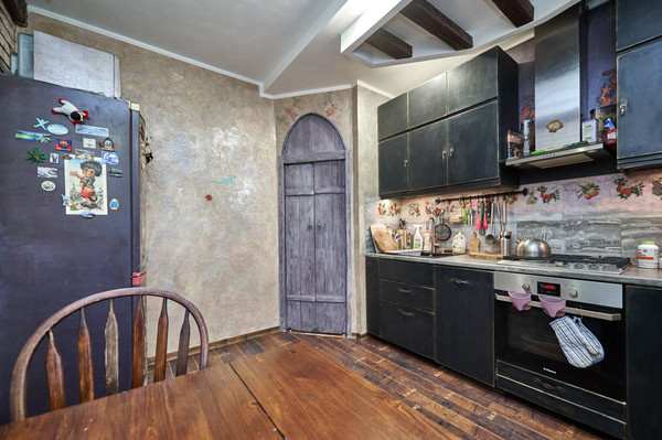 Продам трехкомнатную (3-комн.) квартиру, Студенческая ул, 30к1, Москва г