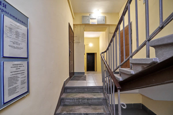 Продам трехкомнатную (3-комн.) квартиру, Студенческая ул, 30к1, Москва г