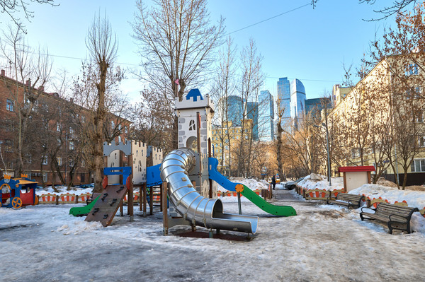 Продам трехкомнатную (3-комн.) квартиру, Студенческая ул, 30к1, Москва г