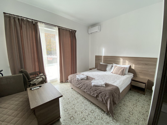 Продам однокомнатную (1-комн.) квартиру, Гагариной ул, 25/353, Утес п