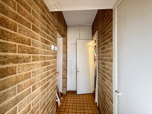 Продам двухкомнатную (2-комн.) квартиру, 60 лет Октября ул, 21, Симферополь г