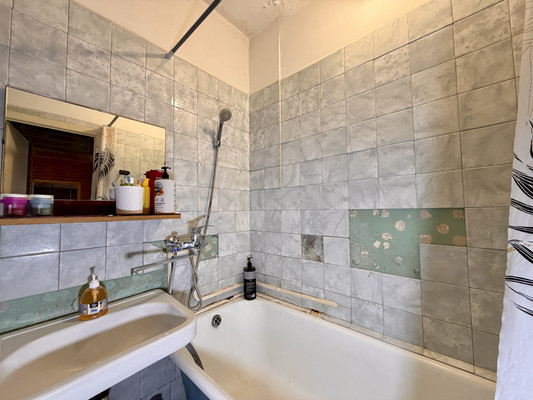 Продам двухкомнатную (2-комн.) квартиру, 60 лет Октября ул, 21, Симферополь г