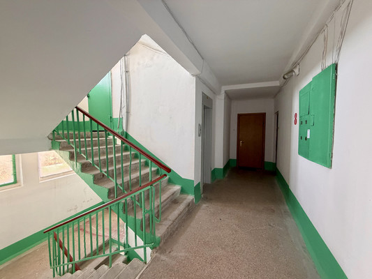 Продам двухкомнатную (2-комн.) квартиру, 60 лет Октября ул, 21, Симферополь г