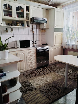 Продам трехкомнатную (3-комн.) квартиру, Кирова ул, 15, Йошкар-Ола г