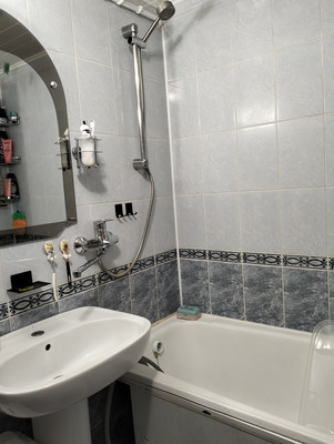 Продам трехкомнатную (3-комн.) квартиру, Кирова ул, 15, Йошкар-Ола г