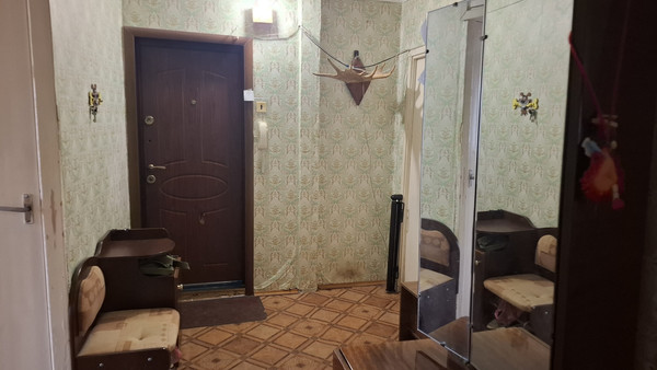 Продам трехкомнатную (3-комн.) квартиру, Вингиссара пр-кт, 39, Волосово г