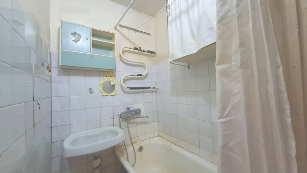 Продам трехкомнатную (3-комн.) квартиру, Вингиссара пр-кт, 39, Волосово г