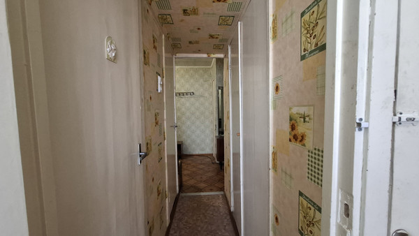 Продам трехкомнатную (3-комн.) квартиру, Вингиссара пр-кт, 39, Волосово г