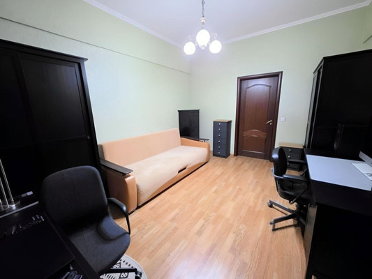 Продам многокомнатную квартиру, Годовикова ул, 5, Москва г