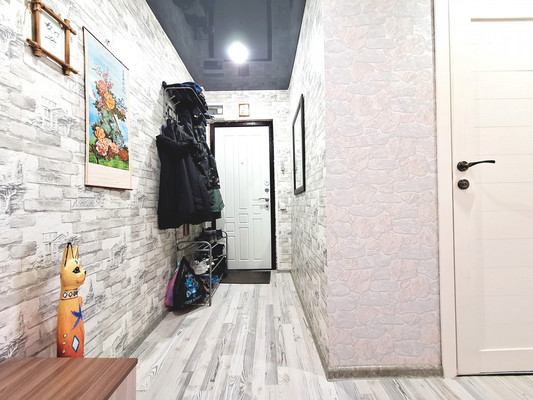 Продам двухкомнатную (2-комн.) квартиру, Октябрьская ул, 114, Батайск г