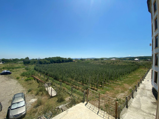 Продам двухкомнатную (2-комн.) квартиру, 18, Мир п