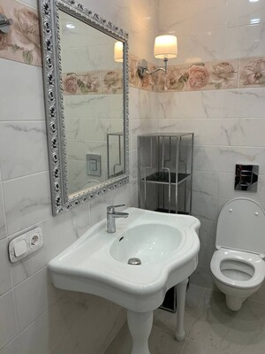 Продам однокомнатную (1-комн.) квартиру, 2-я Брестская ул, 43, Москва г