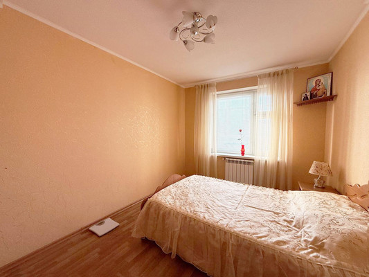 Продам двухкомнатную (2-комн.) квартиру, Машиностроителей ул, 8е, Йошкар-Ола г