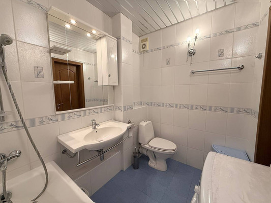 Продам двухкомнатную (2-комн.) квартиру, Машиностроителей ул, 8е, Йошкар-Ола г