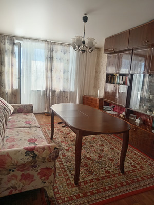 Сдам трехкомнатную (3-комн.) квартиру, Геологическая ул, 75к1, Красное Село г