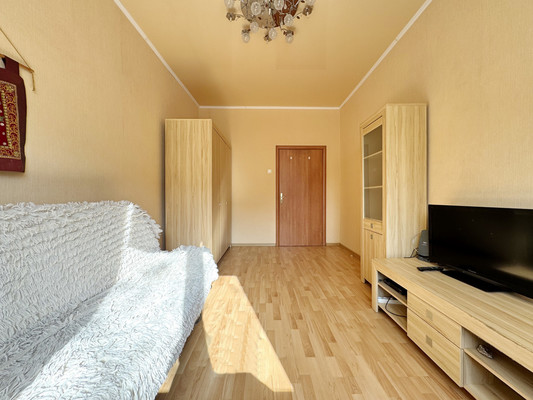 Продам двухкомнатную (2-комн.) квартиру, Советский пр-кт, 76, Калининград г