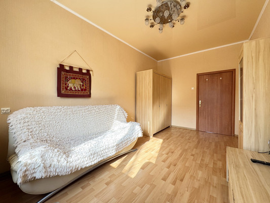 Продам двухкомнатную (2-комн.) квартиру, Советский пр-кт, 76, Калининград г