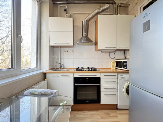 Продам двухкомнатную (2-комн.) квартиру, Советский пр-кт, 76, Калининград г