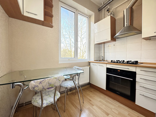 Продам двухкомнатную (2-комн.) квартиру, Советский пр-кт, 76, Калининград г