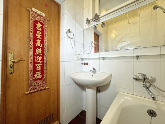 Продам двухкомнатную (2-комн.) квартиру, Советский пр-кт, 76, Калининград г