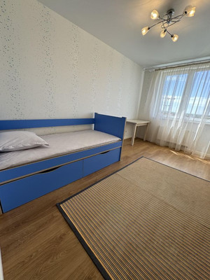 Продам двухкомнатную (2-комн.) квартиру, Согласия ул, 54, Калининград г