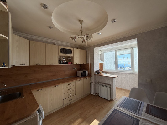 Продам двухкомнатную (2-комн.) квартиру, Звездная ул, 51, Туапсе г