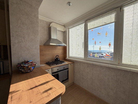 Продам двухкомнатную (2-комн.) квартиру, Звездная ул, 51, Туапсе г