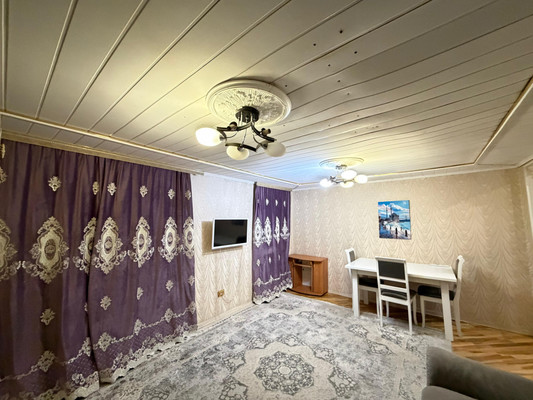 Продам трехкомнатную (3-комн.) квартиру, Суворова ул, 21, Нальчик г