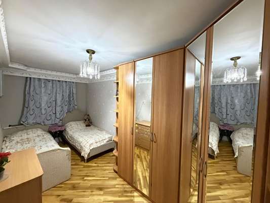 Продам трехкомнатную (3-комн.) квартиру, Суворова ул, 21, Нальчик г