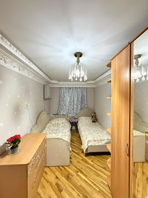 Продам трехкомнатную (3-комн.) квартиру, Суворова ул, 21, Нальчик г