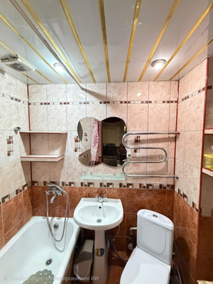 Продам трехкомнатную (3-комн.) квартиру, Суворова ул, 21, Нальчик г