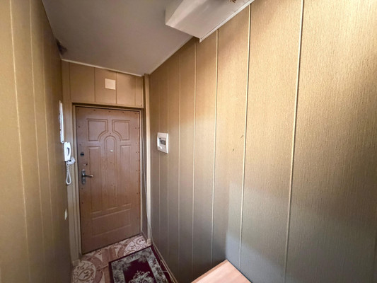 Продам трехкомнатную (3-комн.) квартиру, Суворова ул, 21, Нальчик г