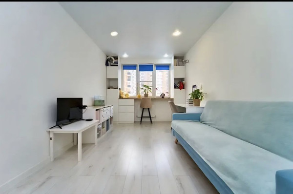 Продам двухкомнатную (2-комн.) квартиру, им. Адмирала Серебрякова ул, 3к1, Краснодар г