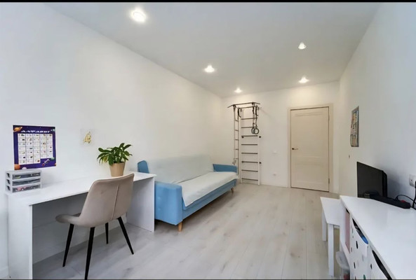 Продам двухкомнатную (2-комн.) квартиру, им. Адмирала Серебрякова ул, 3к1, Краснодар г