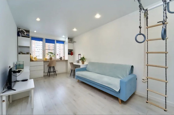 Продам двухкомнатную (2-комн.) квартиру, им. Адмирала Серебрякова ул, 3к1, Краснодар г