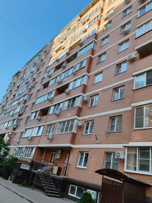 Продам однокомнатную (1-комн.) квартиру, им. Комарова В.М. ул, 21/1к2, Краснодар г