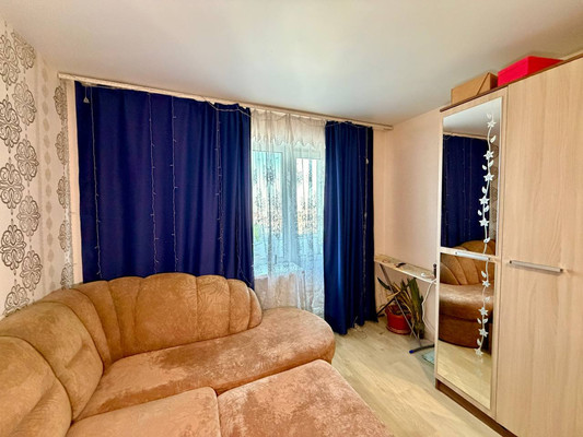 Продам однокомнатную (1-комн.) квартиру, Русская ул, 38а, Симферополь г