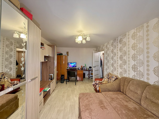 Продам однокомнатную (1-комн.) квартиру, Русская ул, 38а, Симферополь г